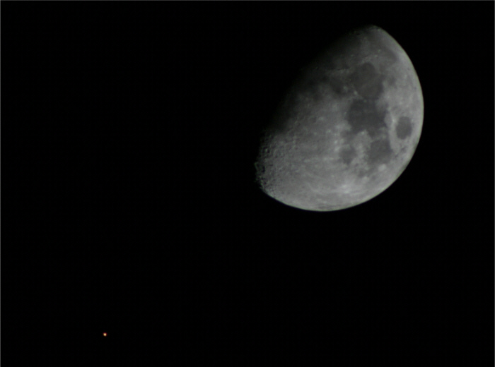 Mond bei Mars