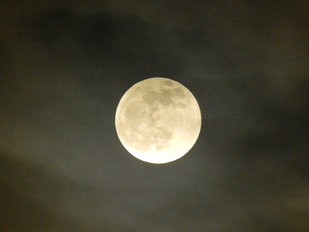 Mond gegen 19:21